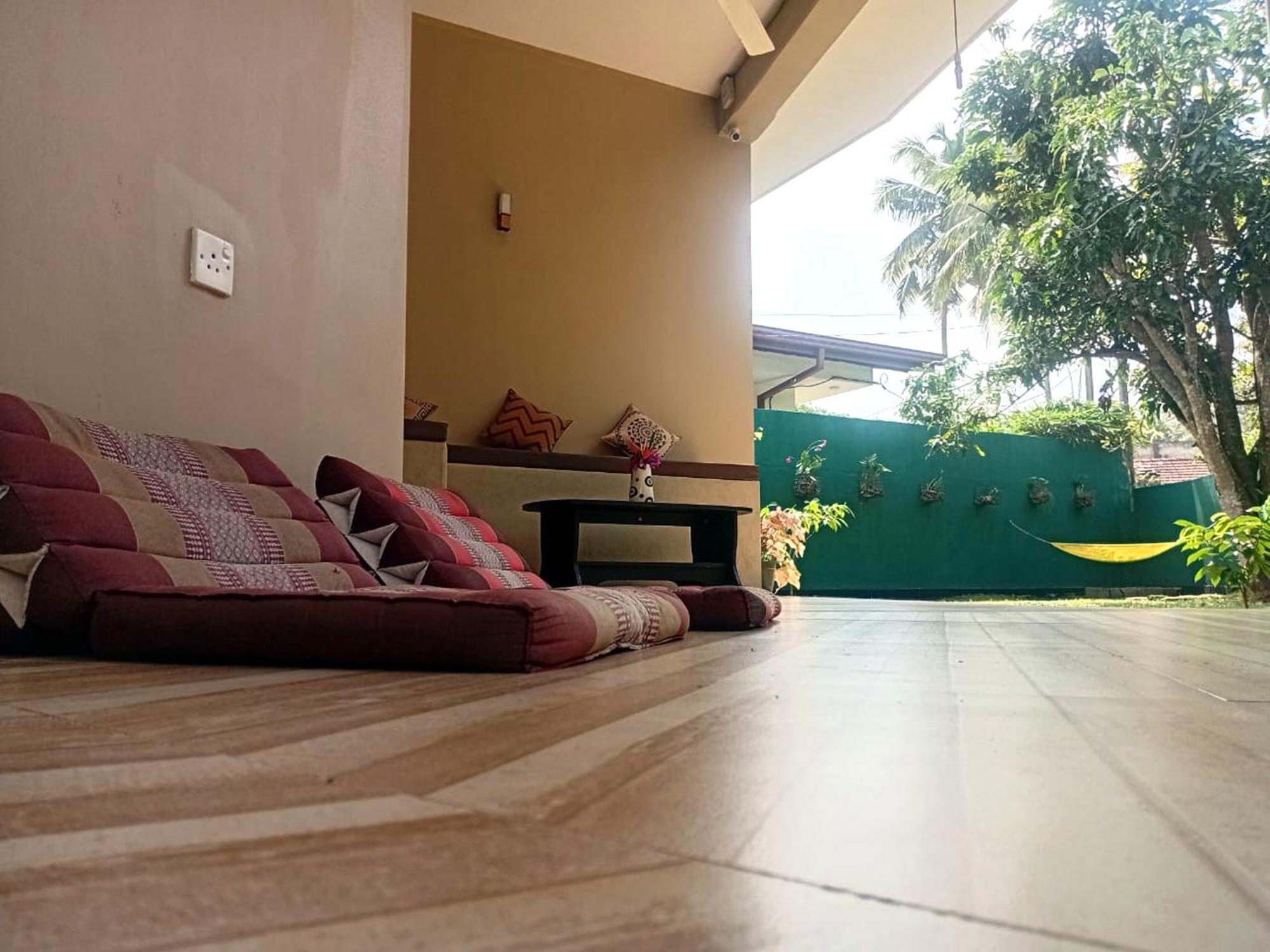 ברוואלה Guesthouse Dilush מראה חיצוני תמונה