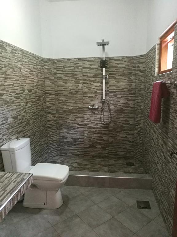 ברוואלה Guesthouse Dilush מראה חיצוני תמונה